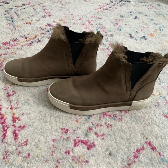 J/SLIDES Fur Val Boot Sneaker in Olive sz 7 - Picture 3 of 6